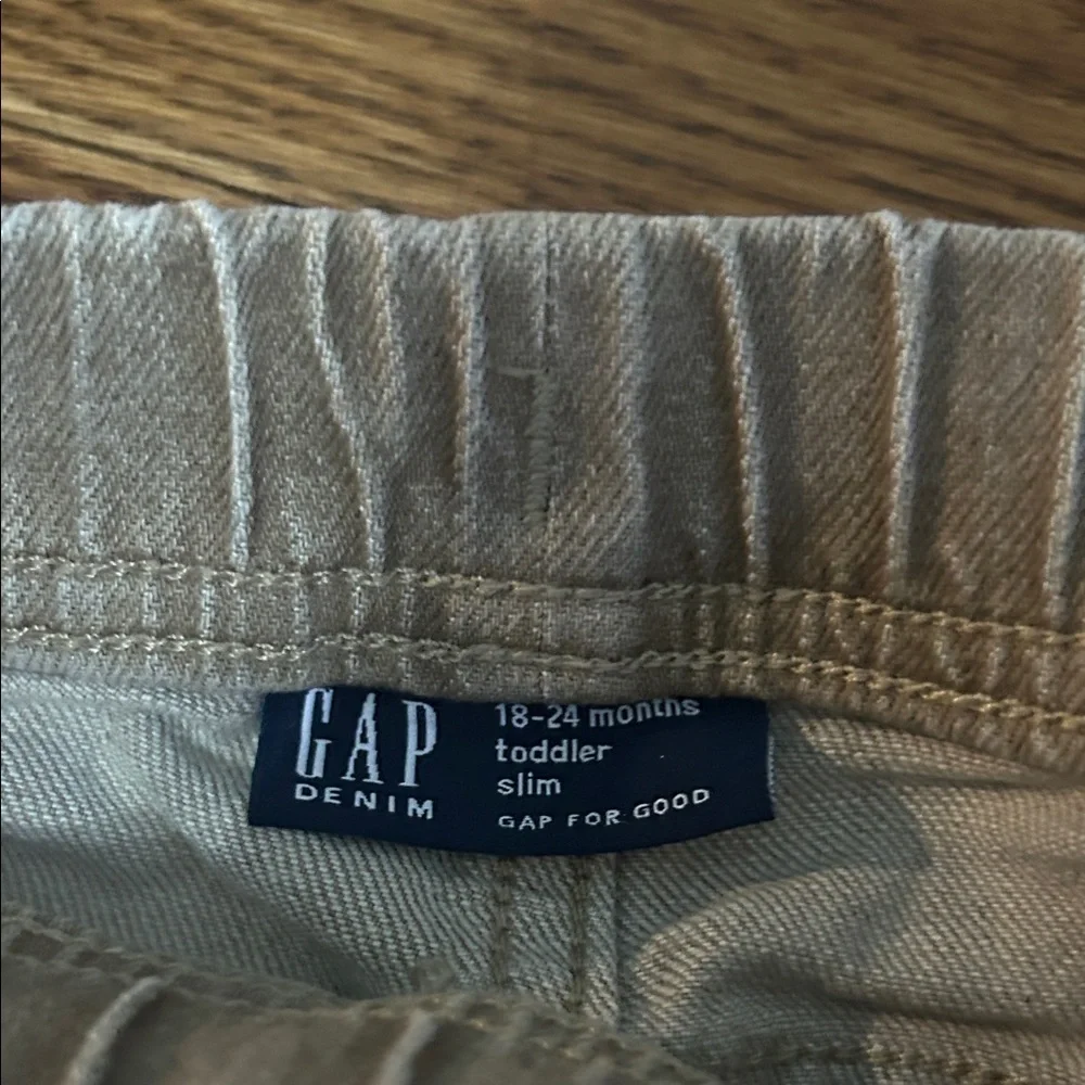 GAP Tan Kids Jeans - Picture 3 of 3